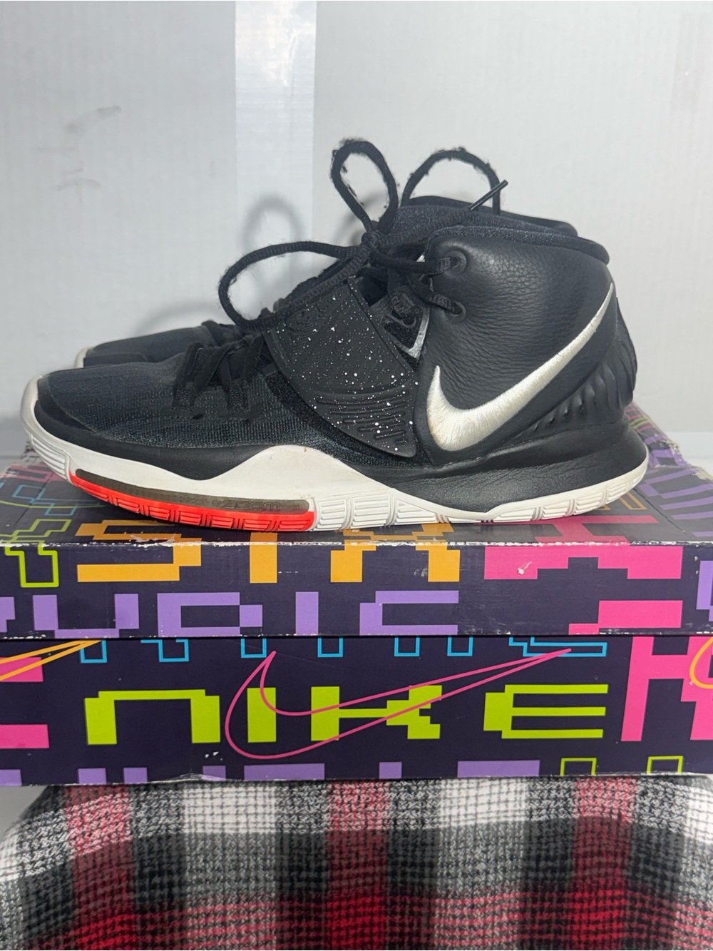 Size 9 - Nike Kyrie 6 Jet Black Has Box